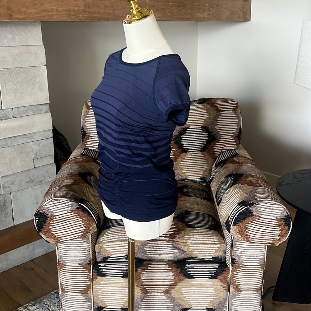 Athleta Fastest Track Tee - Picture 4 of 9